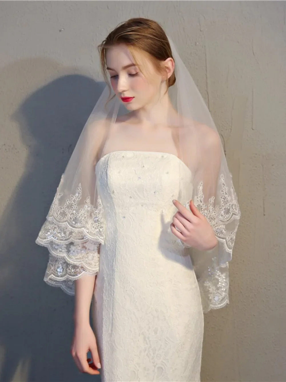 2-Tier Sequined Lace Short Wedding Veil